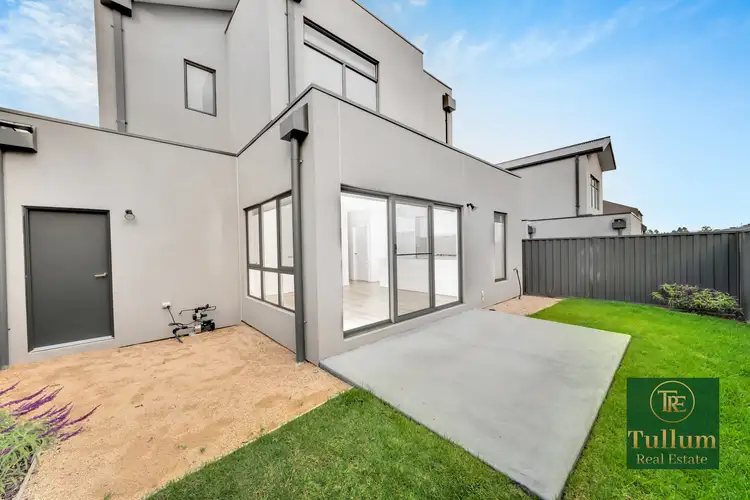31 Vine Circuit, Lynbrook VIC 3975