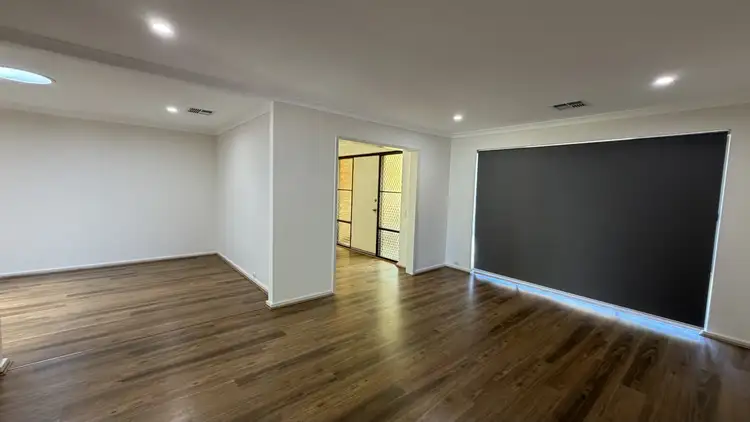 6 Myles Road, Swan View WA 6056