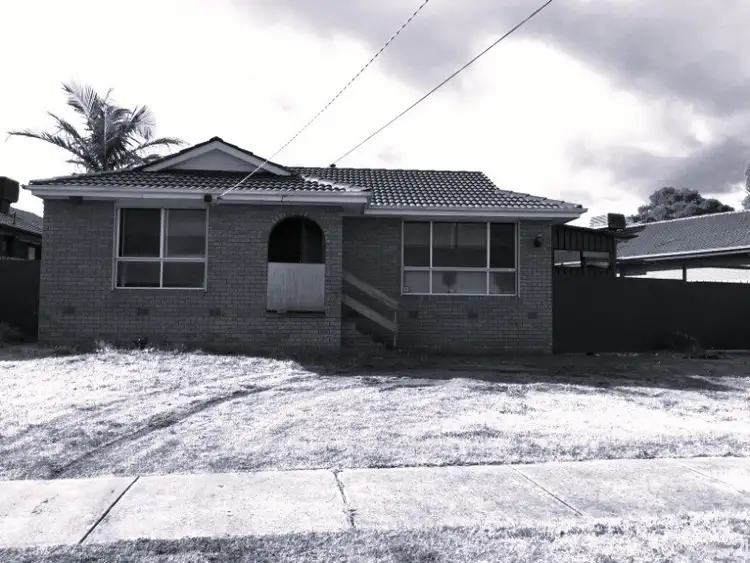 44 Cabernet Crescent