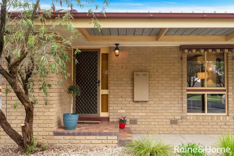 Second view of Homely house listing, 15 Gregory Court, Sunbury VIC 3429