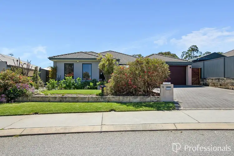 11 Bren Close, Byford WA 6122