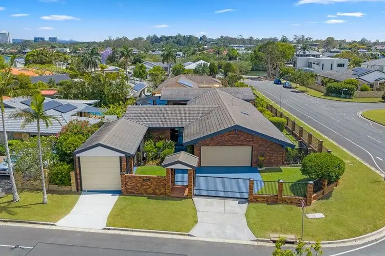 1 Kilbreck Street, Benowa QLD 4217