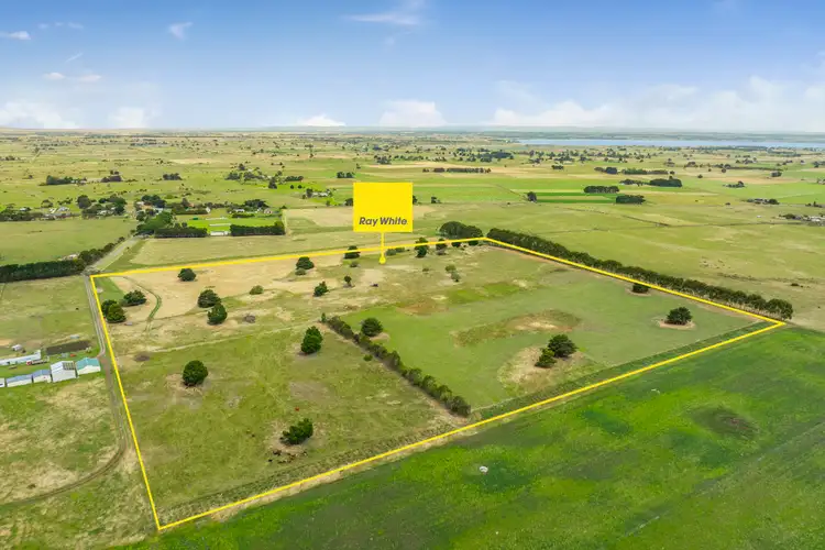 45 Glenn Street, Warrion VIC 3249