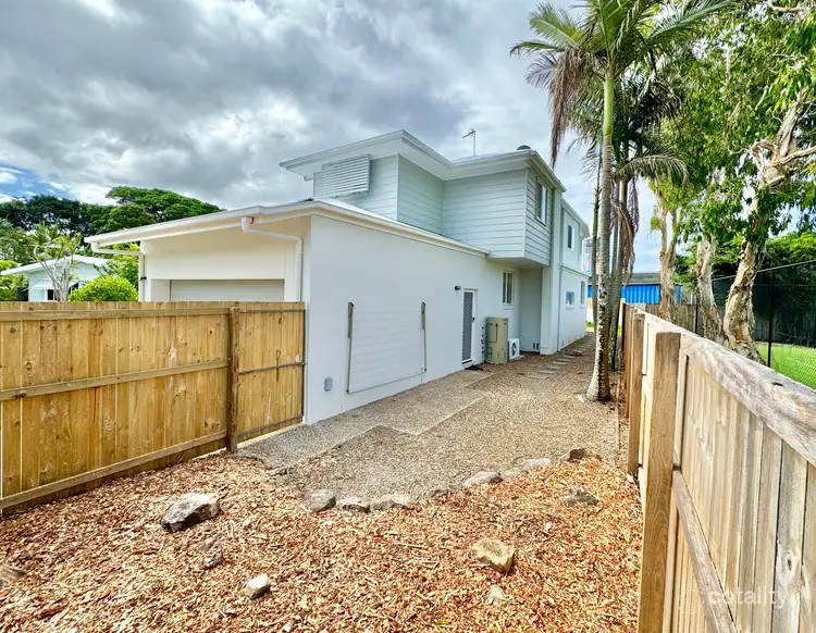 Second view of Homely semi-detached listing, 2/11 Star Avenue, Mermaid Beach QLD 4218