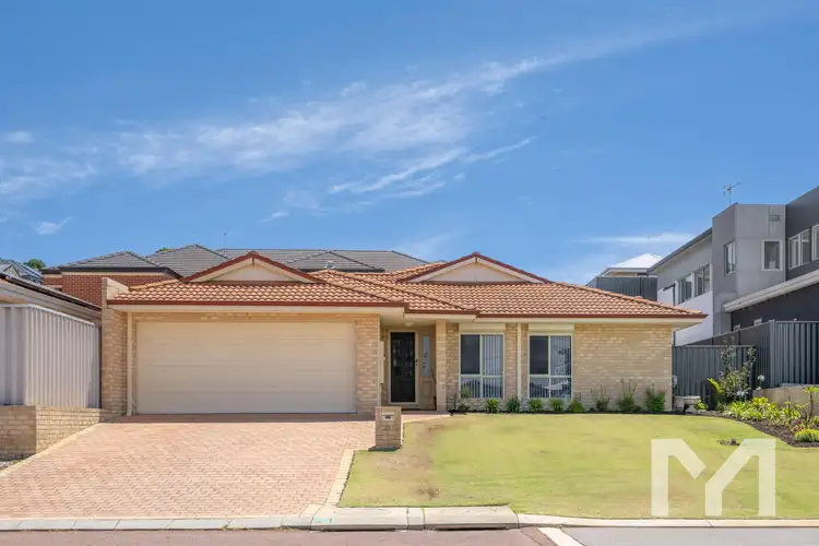 21 Sumich Gardens, Coogee WA 6166