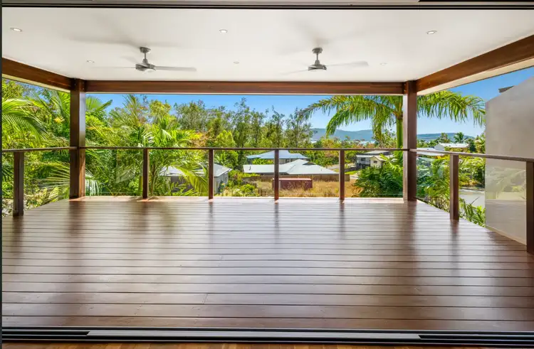 2/44 Eshelby Drive, Cannonvale QLD 4802