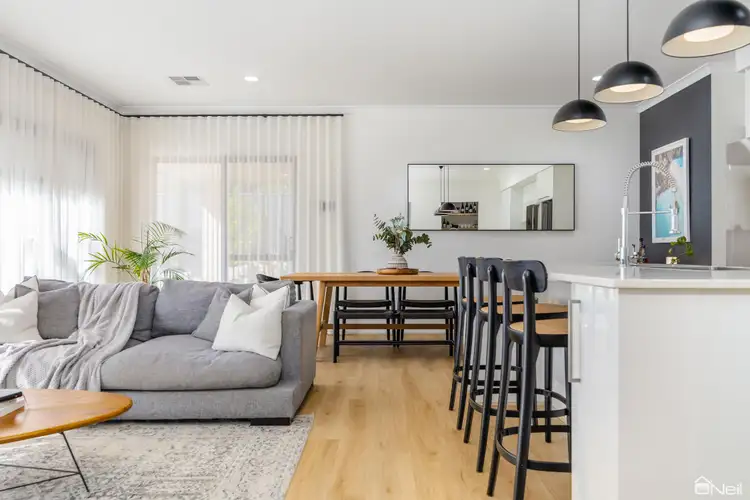 32 Hickman Drive, Piara Waters WA 6112