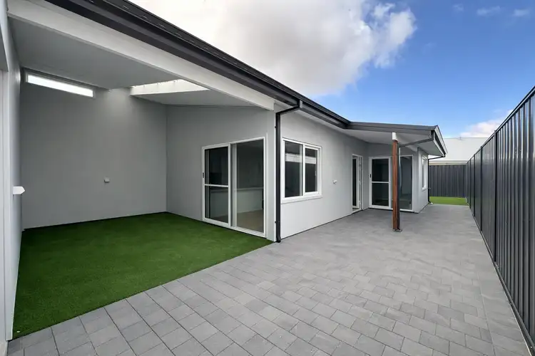 B/10 Veazey Bend, West Busselton WA 6280