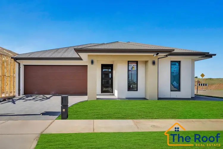 73 Northstowe Crescent, Strathtulloh VIC 3338