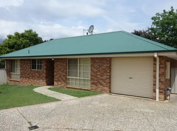 3/2 Lyons Place, West Wodonga VIC 3690