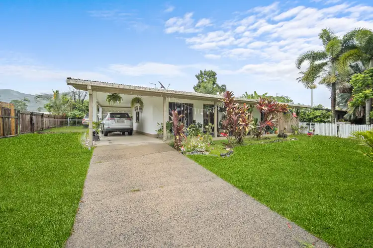 33 Mestrez Street, Mooroobool QLD 4870