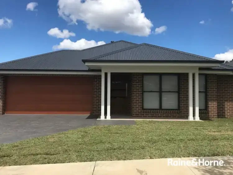32 Maxted Street, Renwick NSW 2575