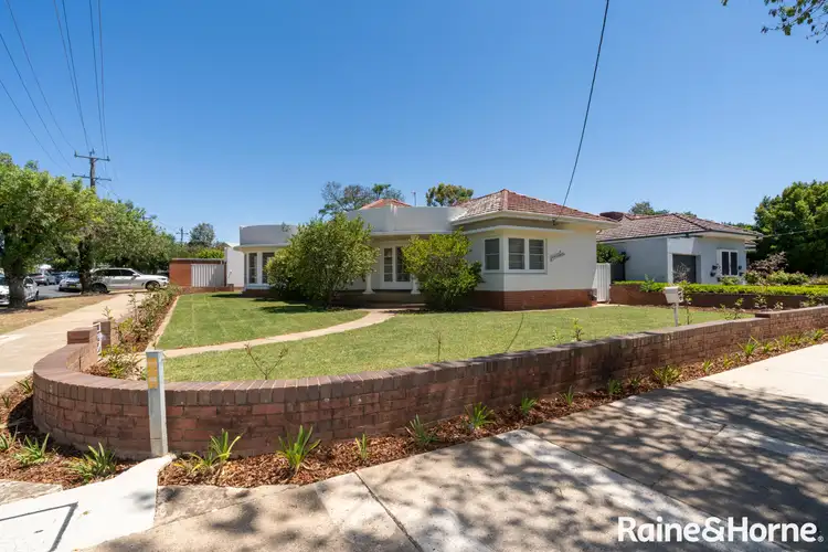 14 Meurant Avenue, Wagga Wagga NSW 2650
