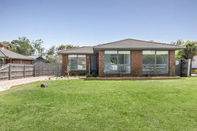 5 Lister Crescent, Sunbury VIC 3429