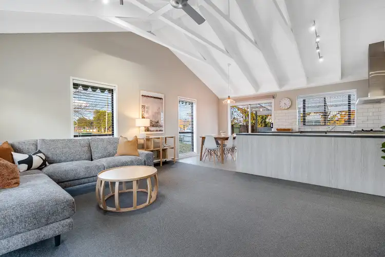 1/425 Bevan Street, Lavington NSW 2641