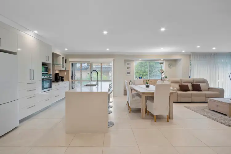 14 Hounslow Way, Seventeen Mile Rocks QLD 4073