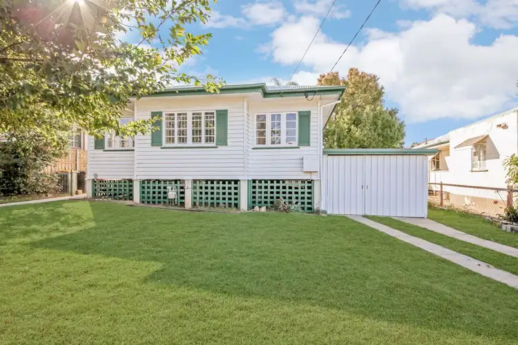 11 Sunny Avenue, Wavell Heights QLD 4012