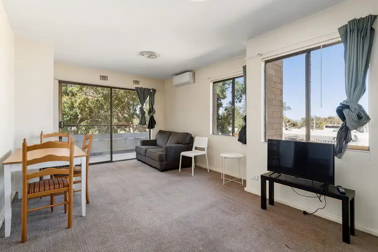 3 Lyall Street