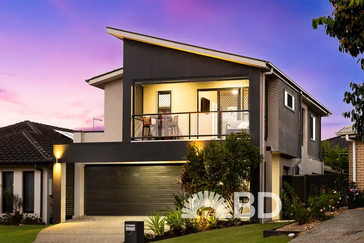 11 Stone Ridge Boulevard