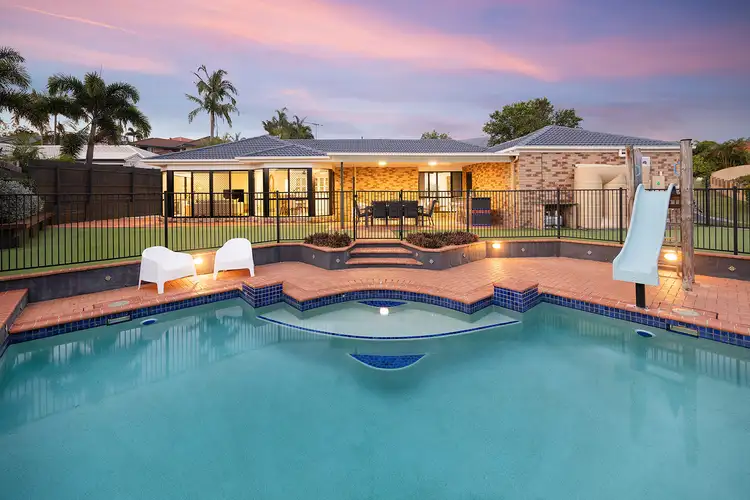 23 Van Dyke Crescent