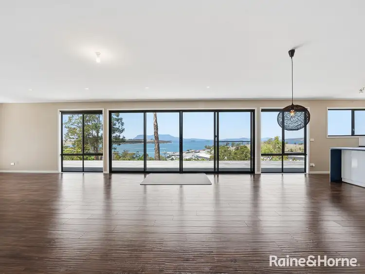 29 Bernacchi Drive