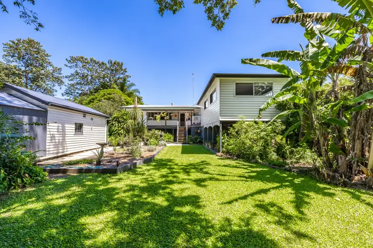 6 Corlis Avenue
