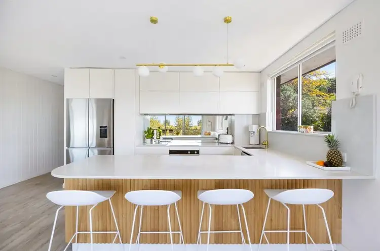 12 Seaview Avenue