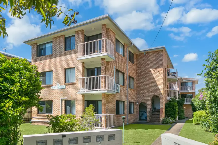 44 Coolangatta Road