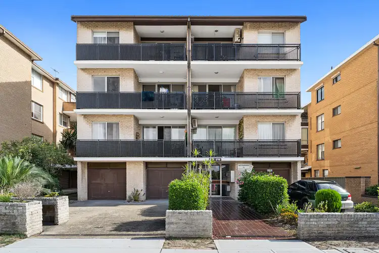 213-215 President Avenue