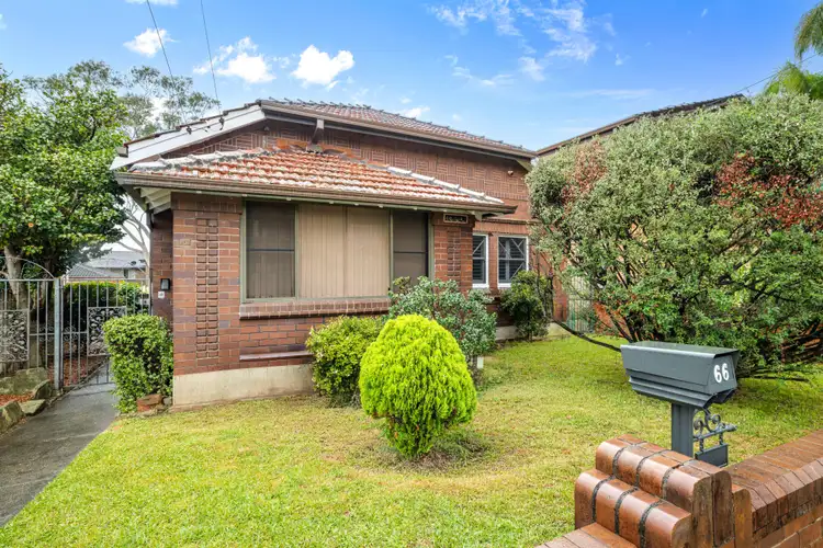 66 Lily Street