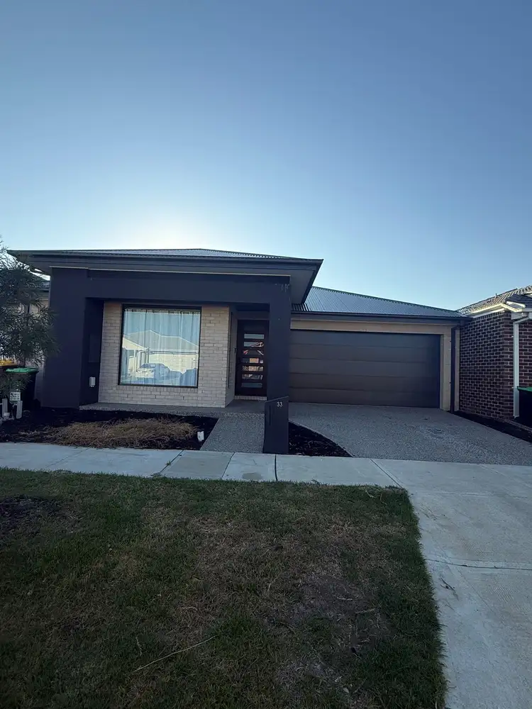 33 Huntingtower Avenue