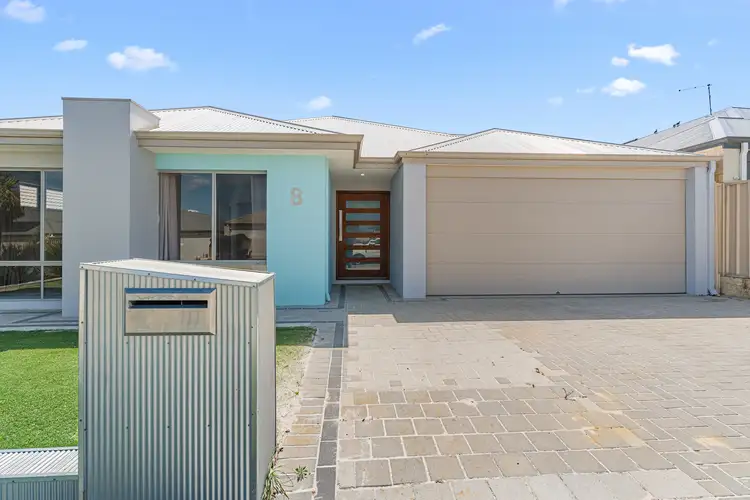 8 Mulloway Street