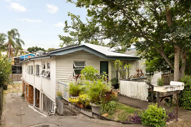 25 Oriel Road