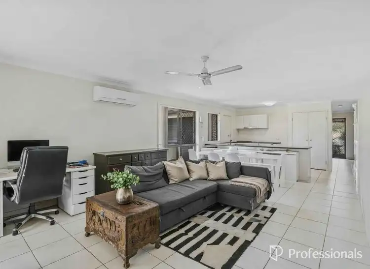 6 Honeygem Place