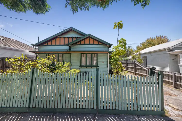 38 Alma Street
