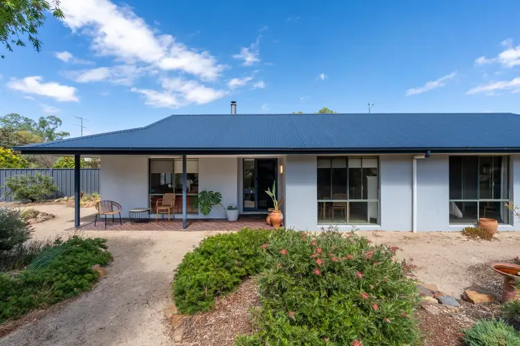 21 Baird Street