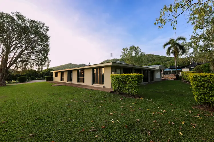 200 Mount Kelly Drive