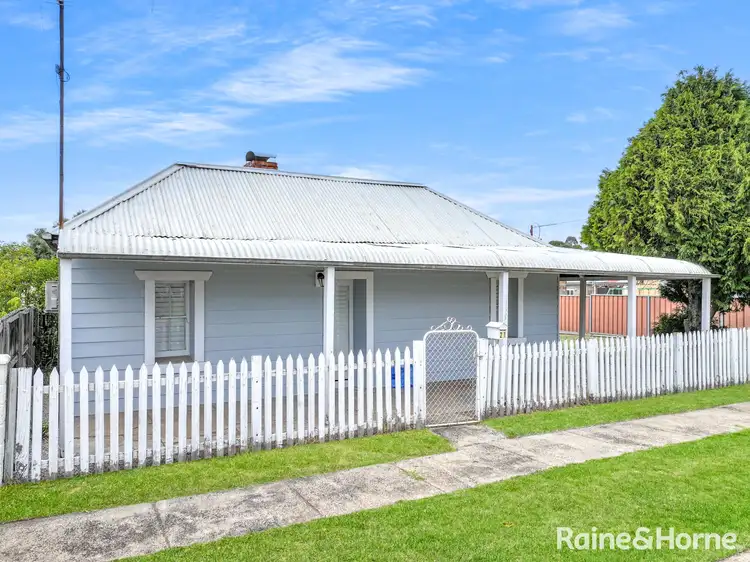 21 Rockley Street