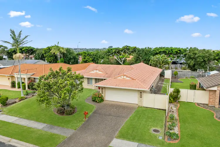 12 Riversdale Boulevard, Banora Point NSW 2486