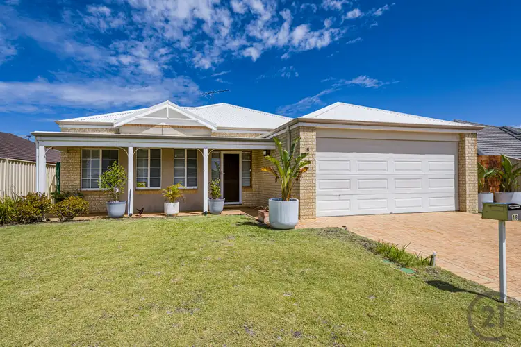 18 Kerkeri Heights, Lakelands WA 6180