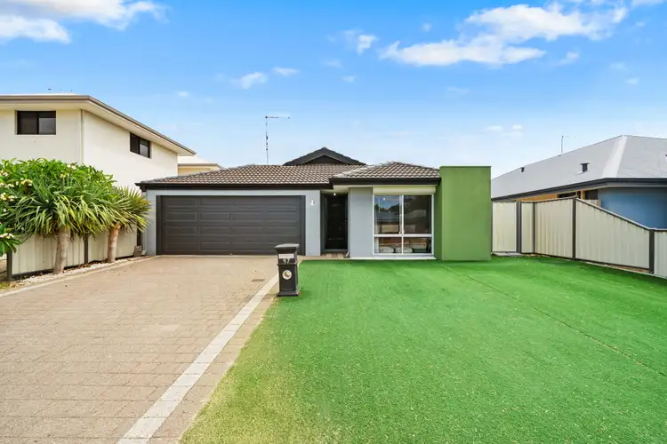 97 Oakleigh Drive