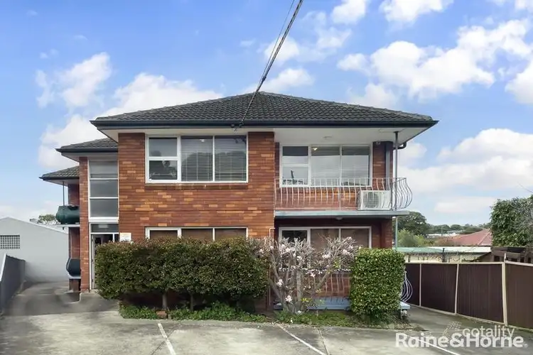 8 St Jude Crescent