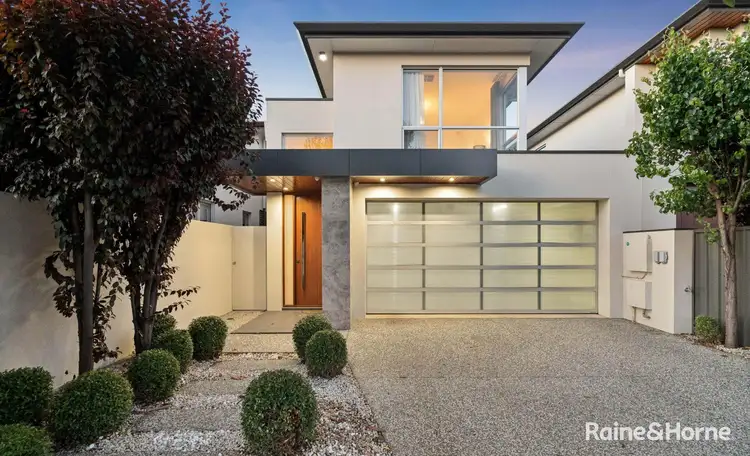 11 Hobart Road