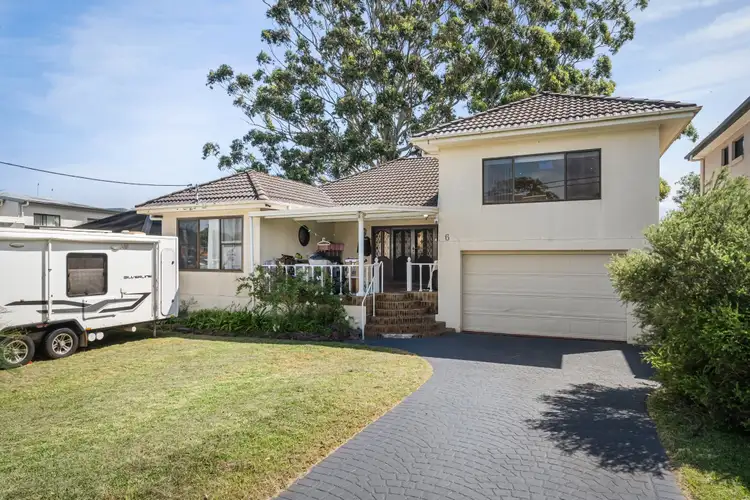 6 Karne Street South
