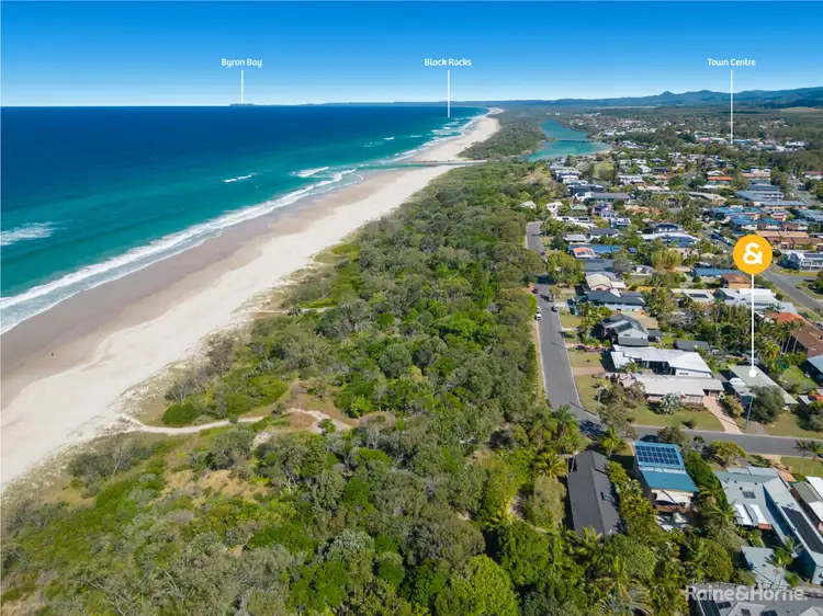 34 Surfside Crescent