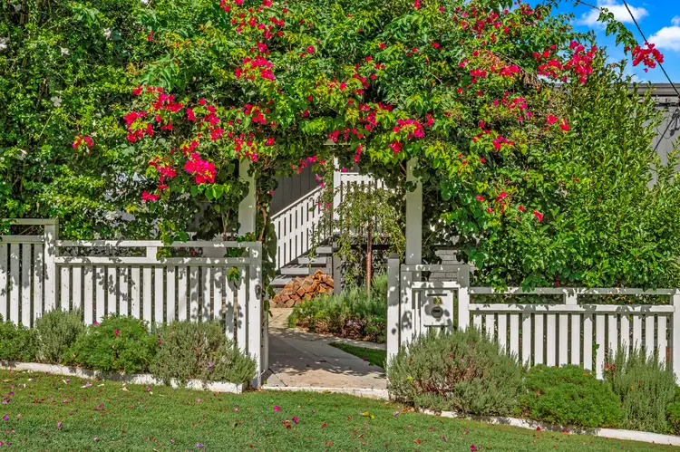 83 Bay Road
