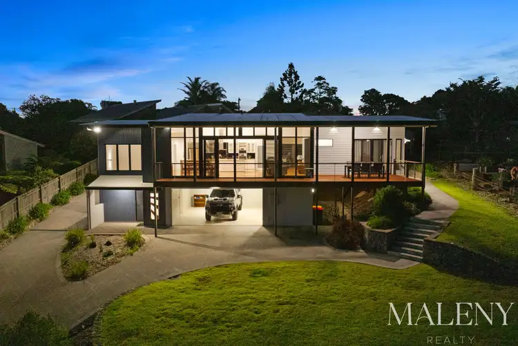 8 Fairview Court
