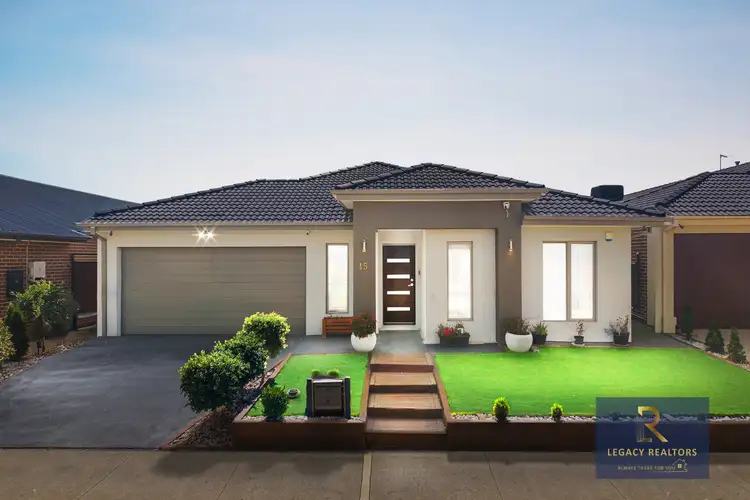 15 Diamantina Way