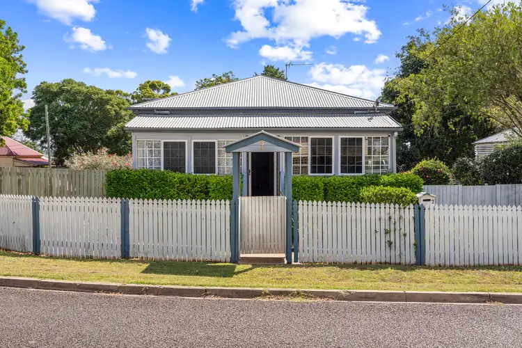 7 Peel Street