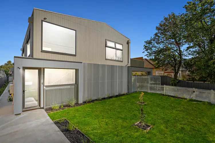 39 Rosamond Road